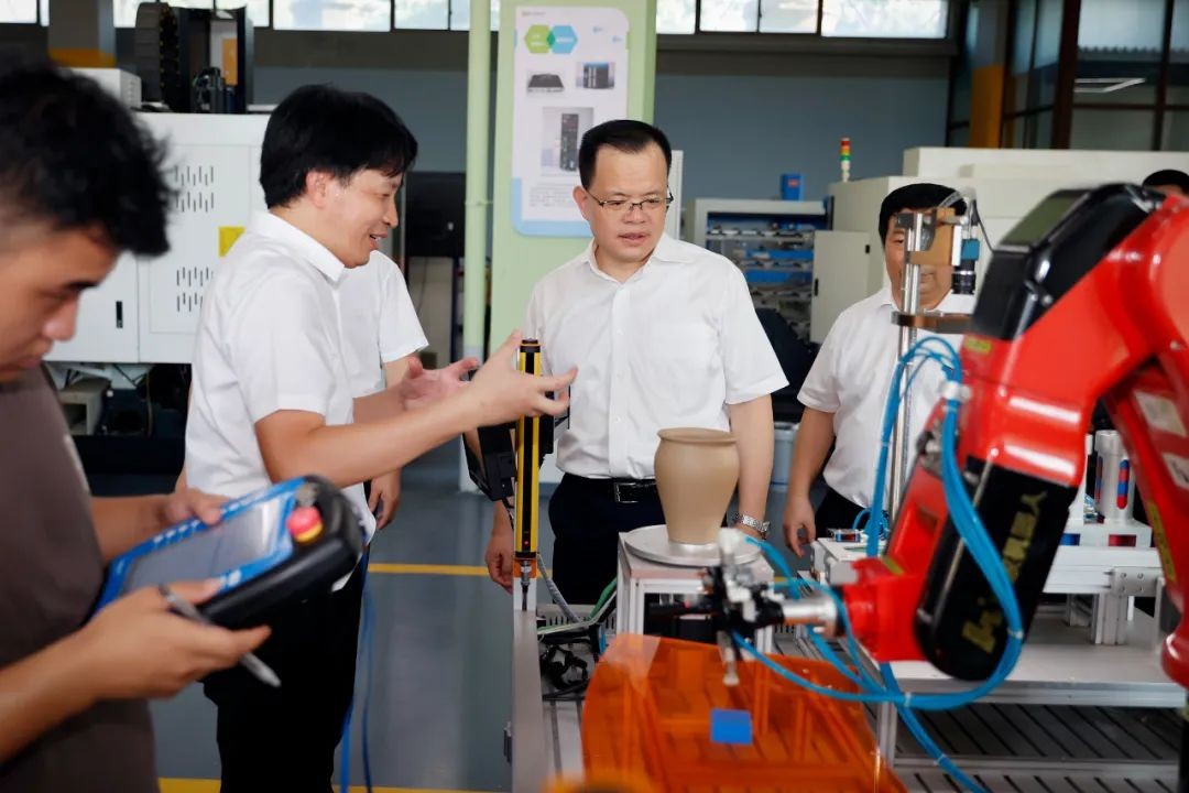 蔡战胜到丰泽调研